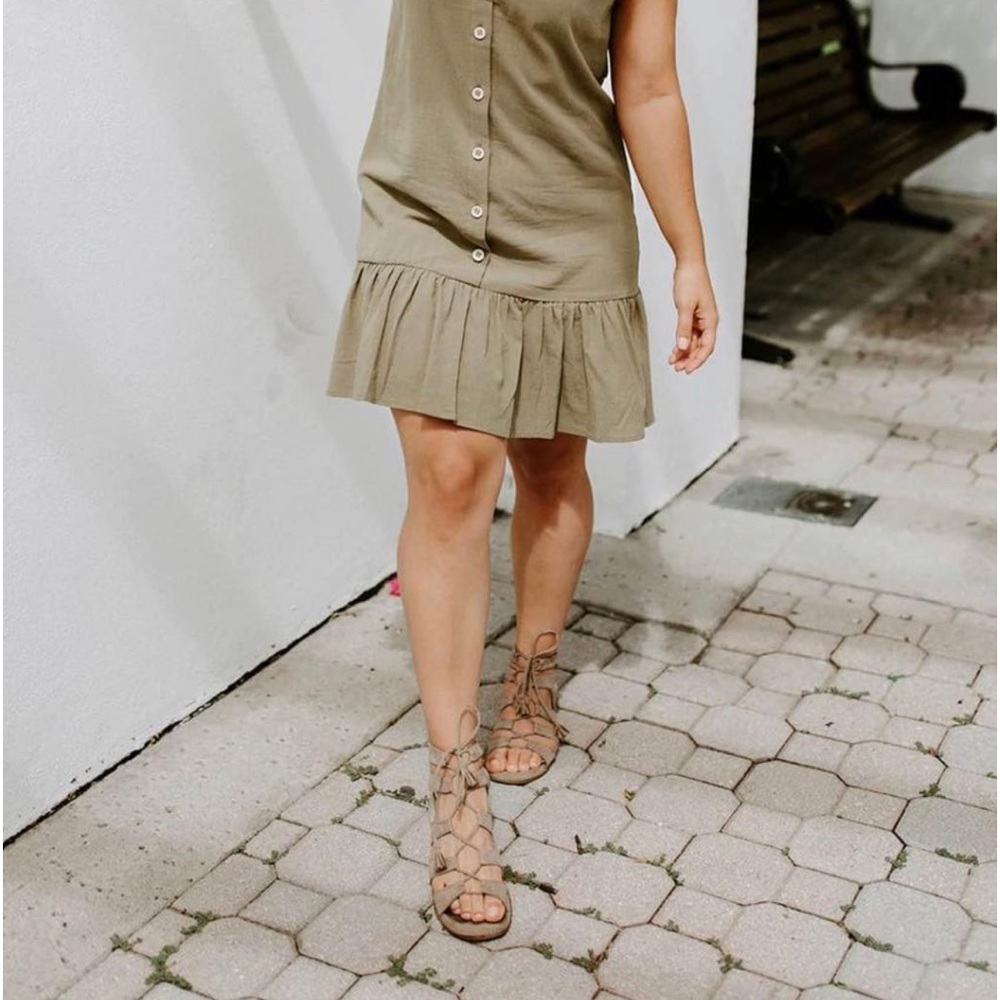 🆕 Old Navy Women’s Faux-Suede Lace-Up Gladiator Sandals Sagebrush 8 - Picture 6 of 15